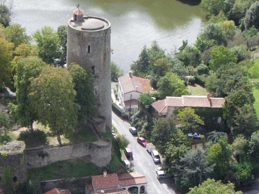 Les Cerisiere Bed & Breakfast Cheffois Bagian luar foto