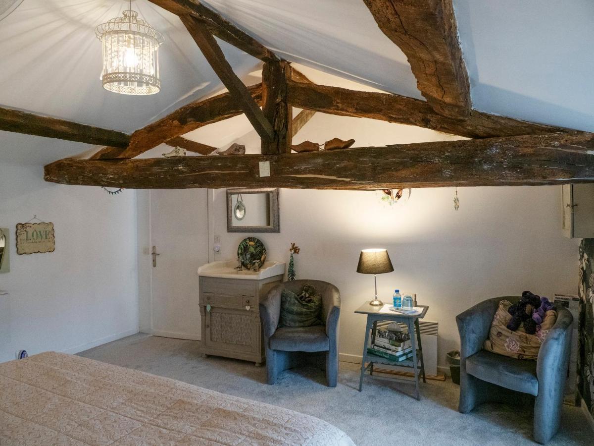 Les Cerisiere Bed & Breakfast Cheffois Bagian luar foto